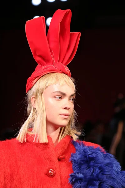 Look 28